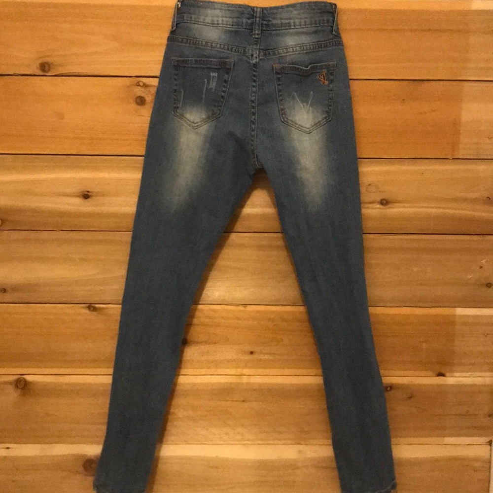 Jeans - Picture 2 of 3
